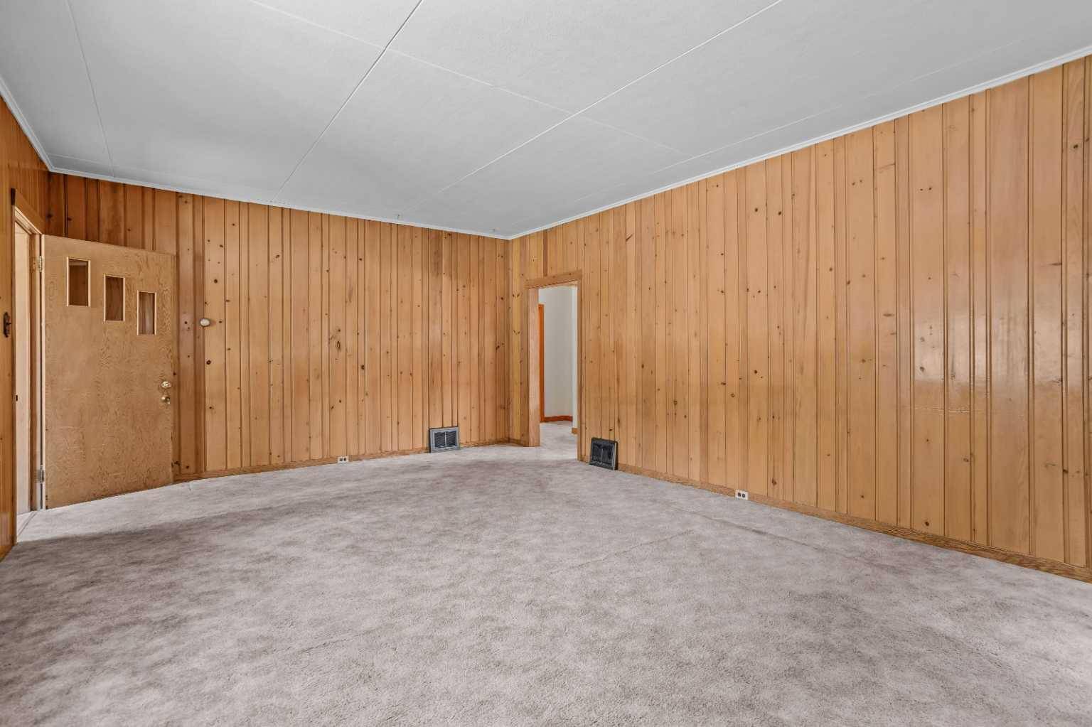 Banff, AB T1L1E3,404 Otter ST