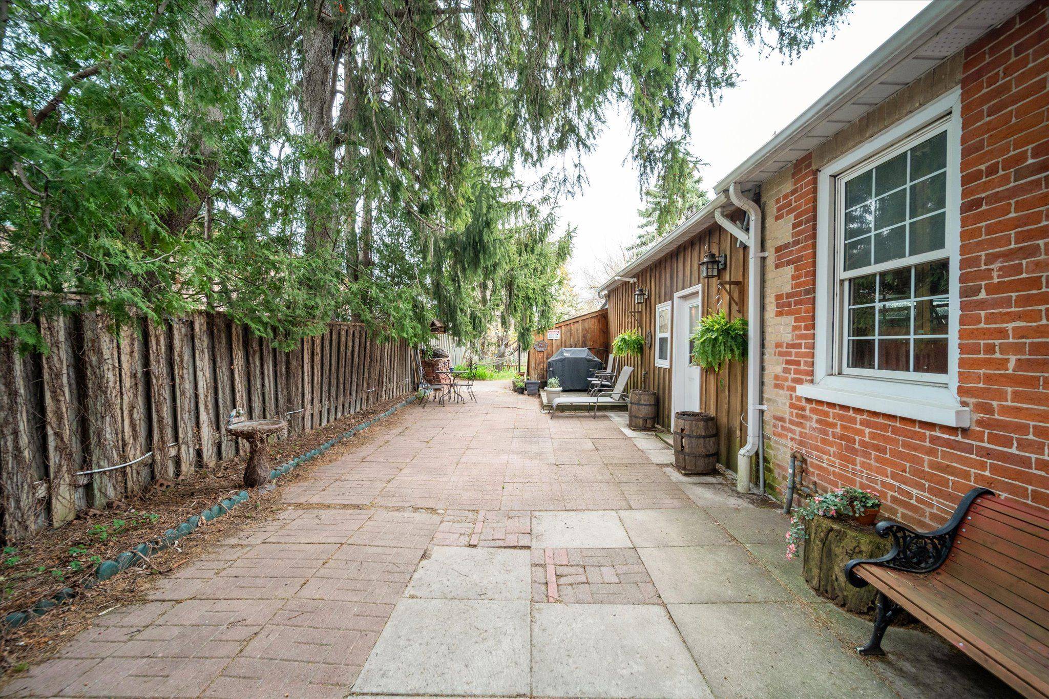 Toronto E05, ON M1T 3H4,2577 Kennedy RD