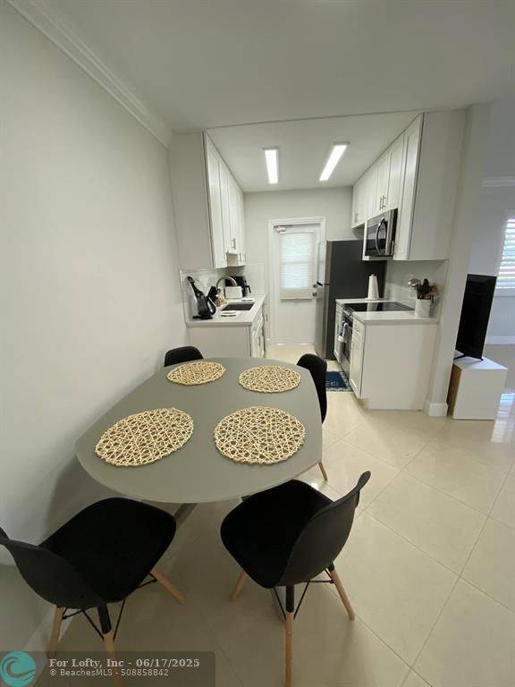 Lauderdale By The Sea, FL 33308,234 Hibiscus Ave  #365