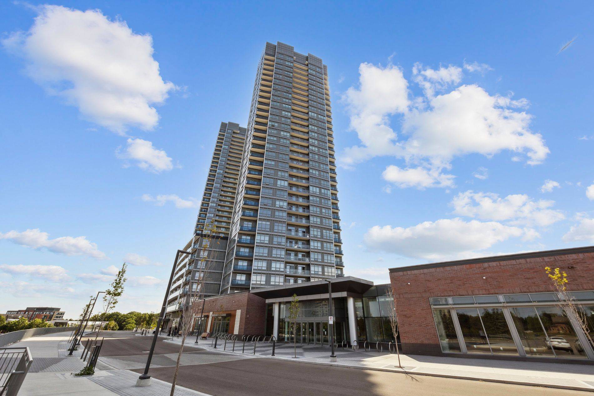 50 Upper Mall WAY #2109, Vaughan, ON L4J 0J2