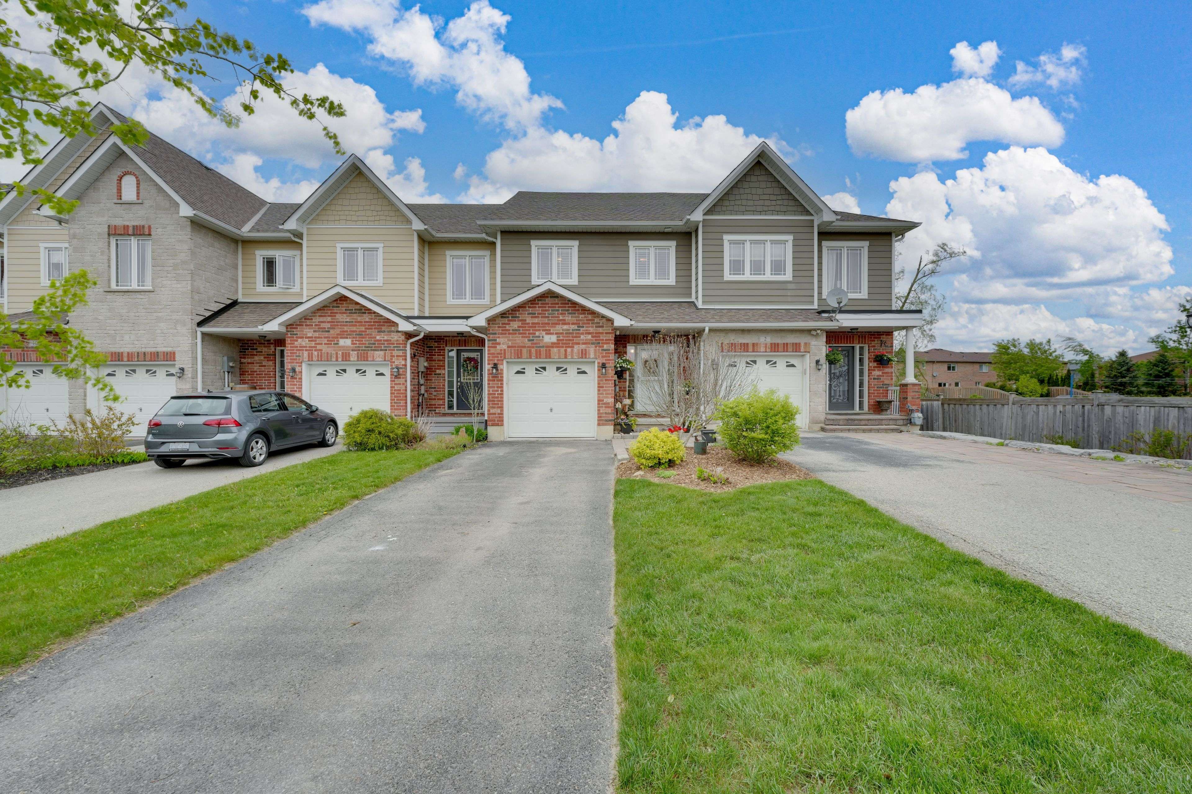 Barrie, ON L4N 6L5,4 CLAUDIO CRES