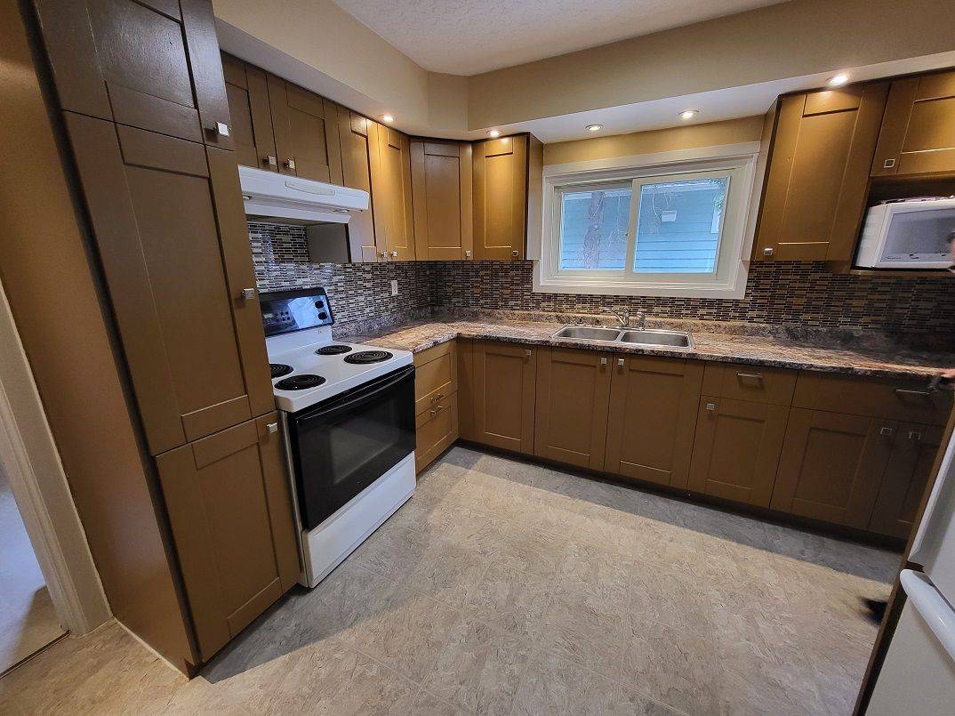 Timmins, ON P0N 1G0,54 Dwyer AVE