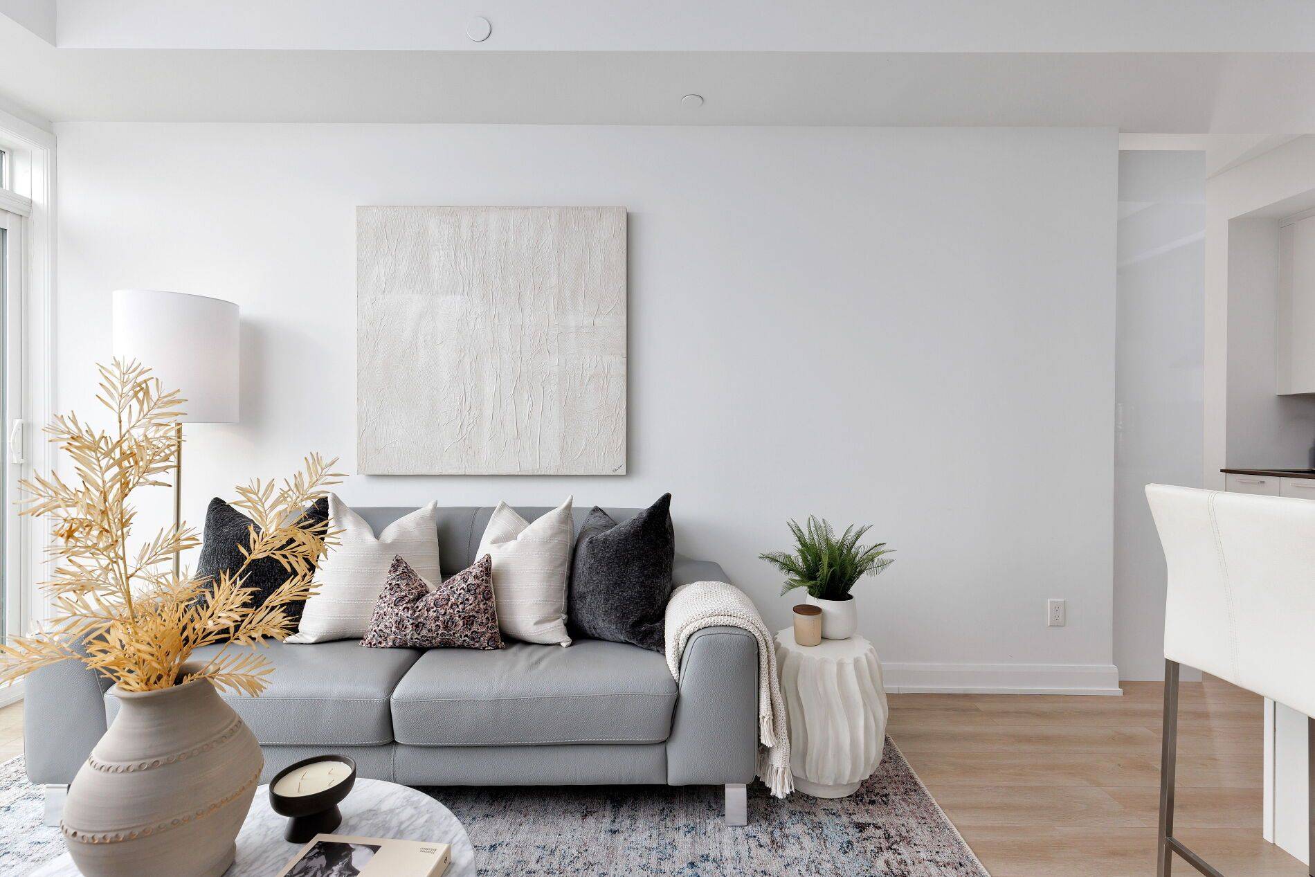 Toronto W03, ON M6N 0B2,385 Osler ST #610