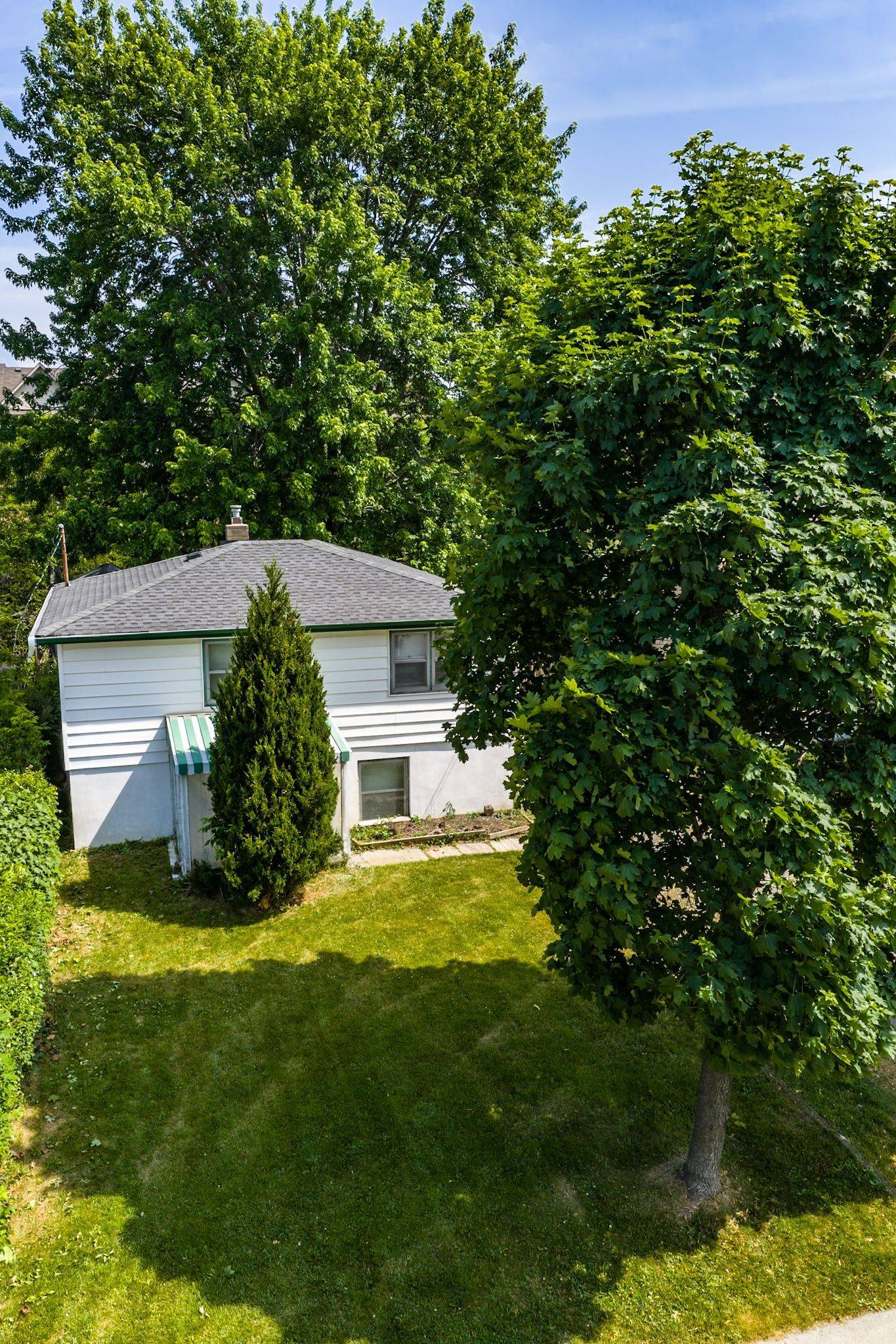 Burlington, ON L7R 3S8,1392 Leighland RD