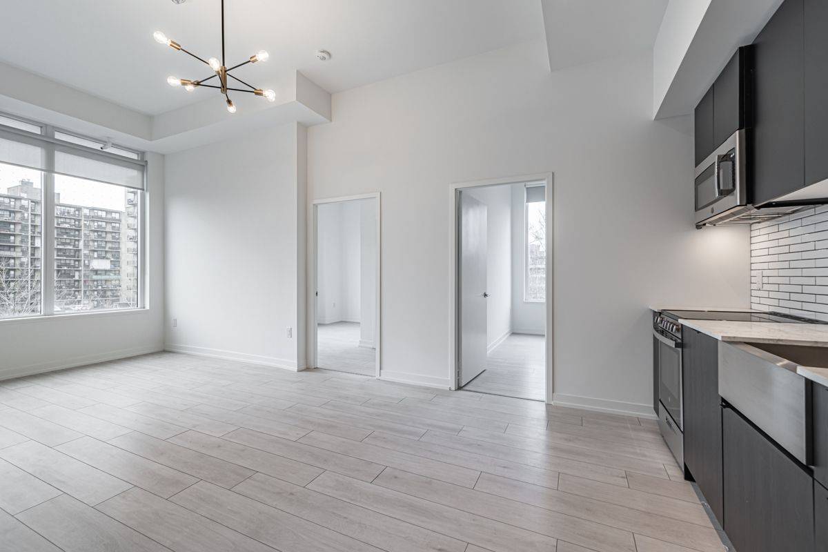 Toronto W01, ON M6K 0H8,270 Dufferin ST #208