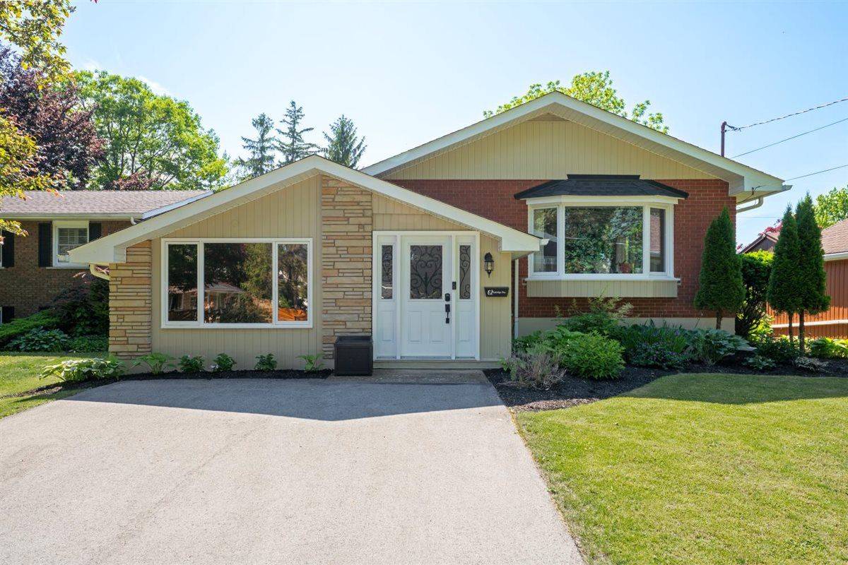 62 OAKRIDGE CRES E, Port Colborne, ON L3K 2T4