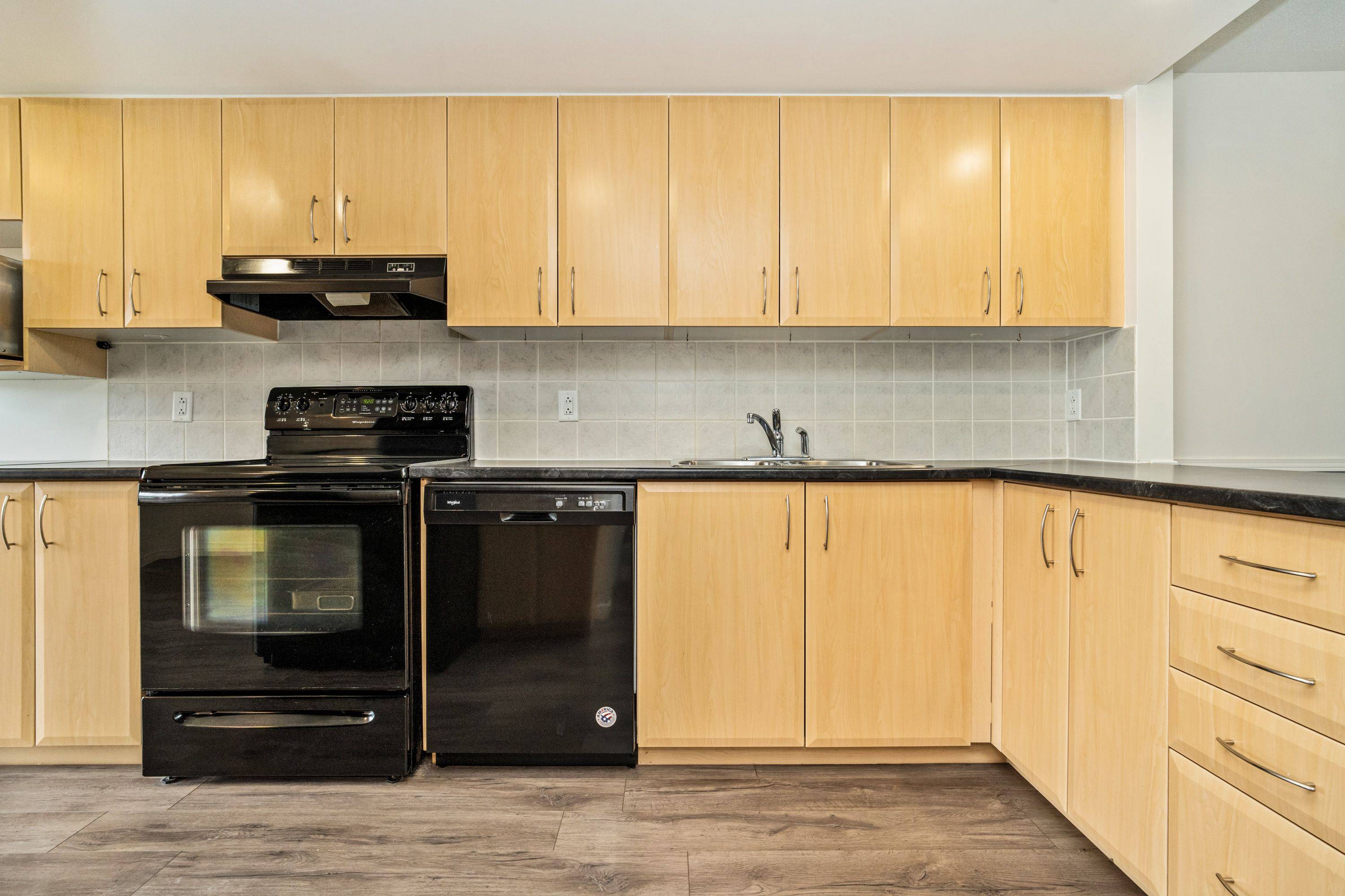 Orleans - Cumberland And Area, ON K4A 0H4,552 Lakeridge DR