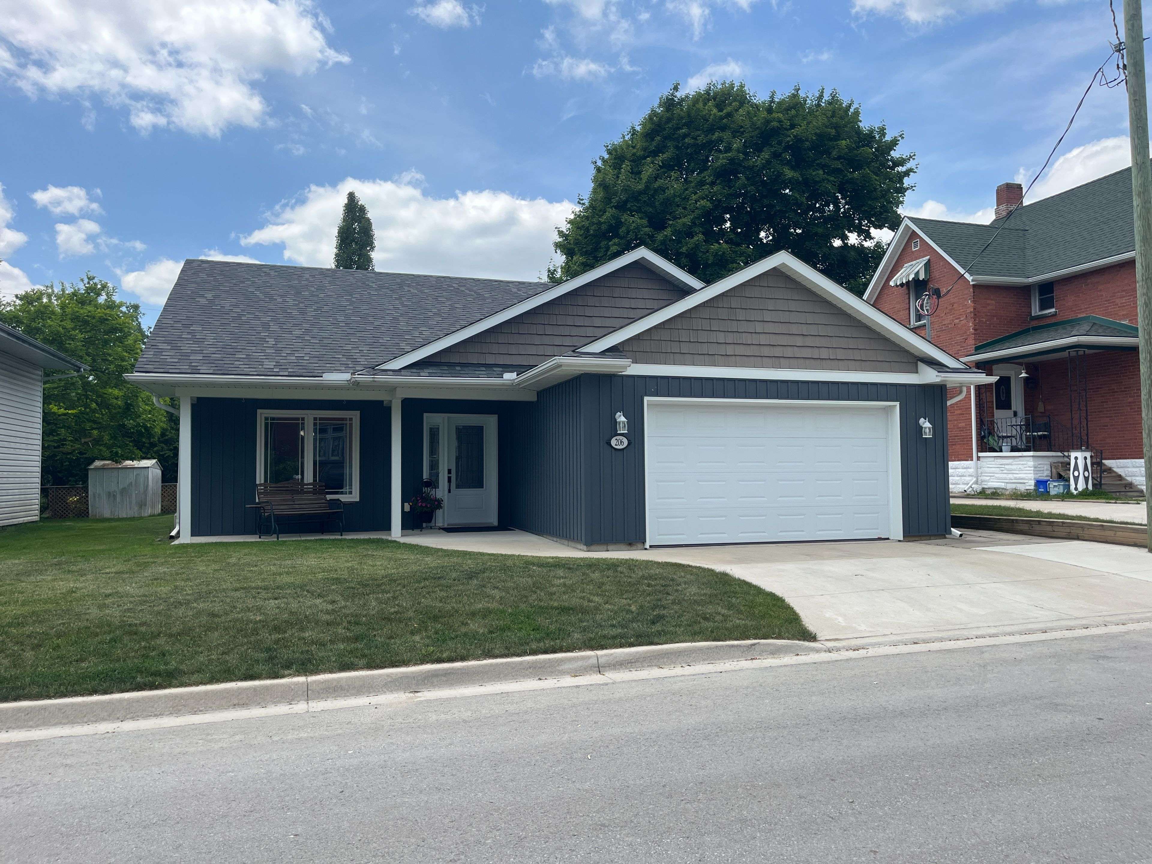 206 4th AVE, Arran-elderslie, ON N0G 1L0