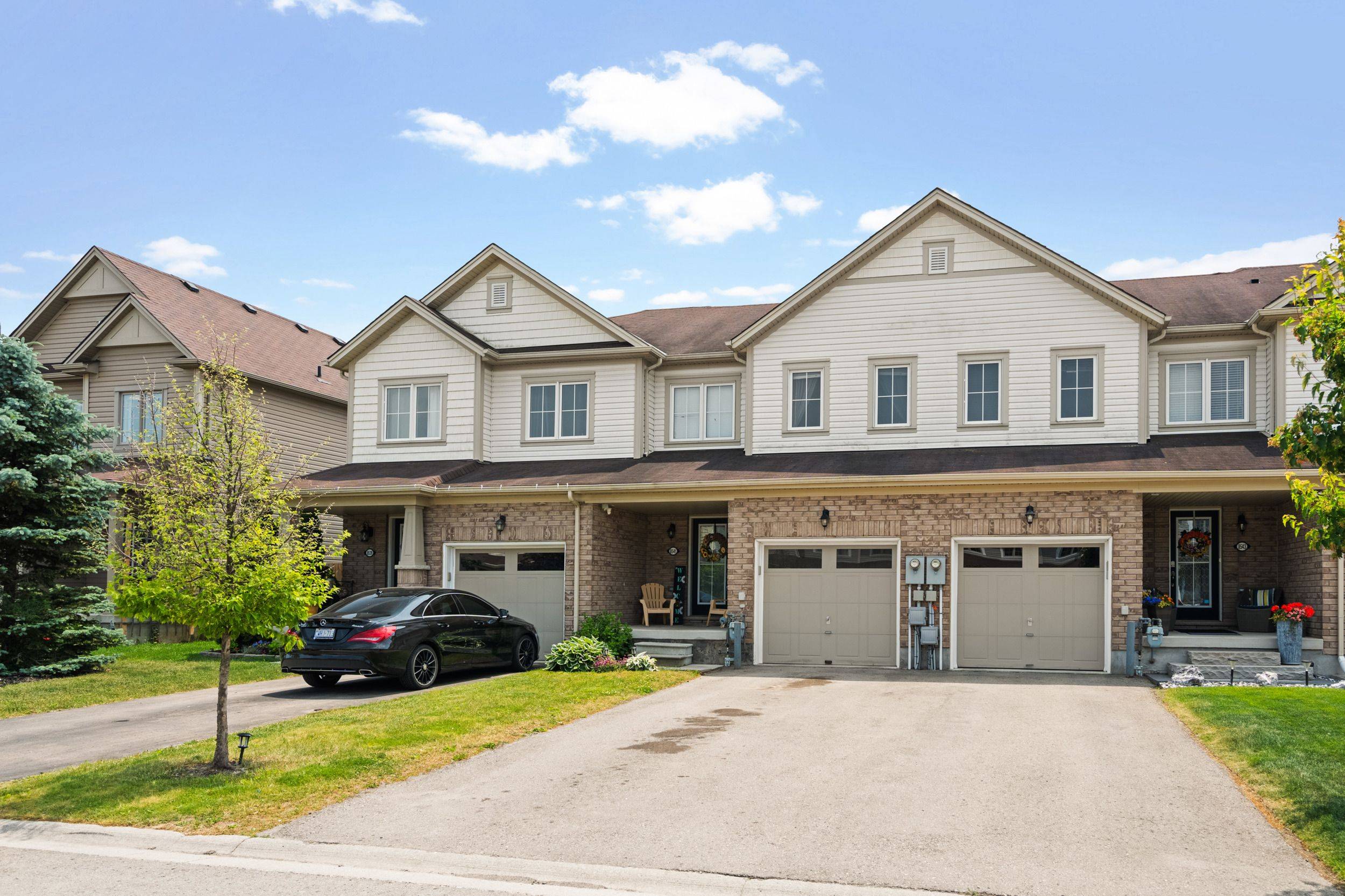 8541 Nightshade ST, Niagara Falls, ON L2H 0K9