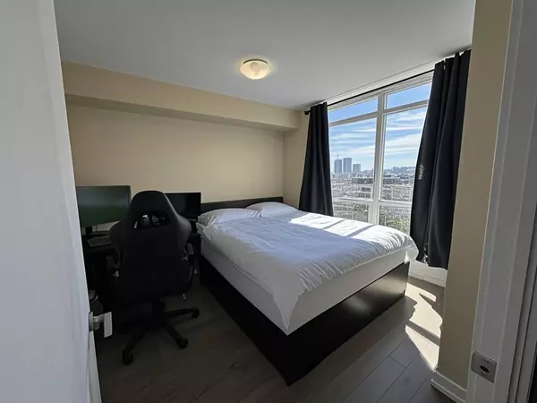 120 Dallimore CIR #523, Toronto C13, ON M3C 4C5