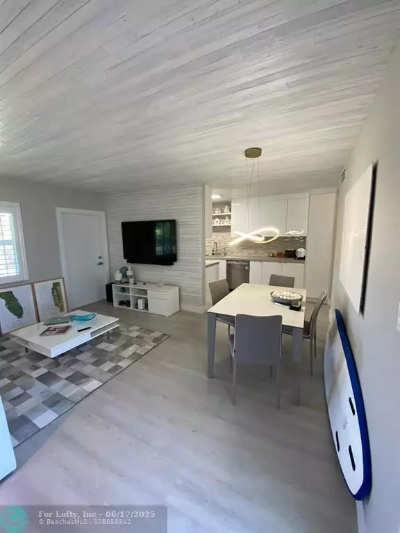 Lauderdale By The Sea, FL 33308,234 Hibiscus Ave #170