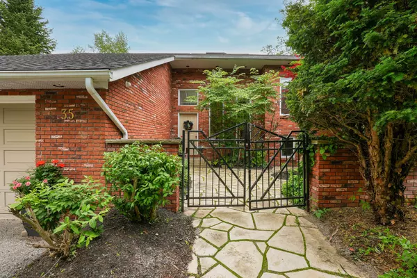 Springwater, ON L0L 1X1,35 Jodies LN