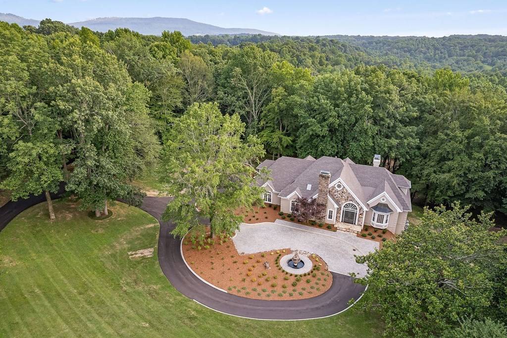 Mcminnville, TN 37110-3657,250 W LAUREL AVE