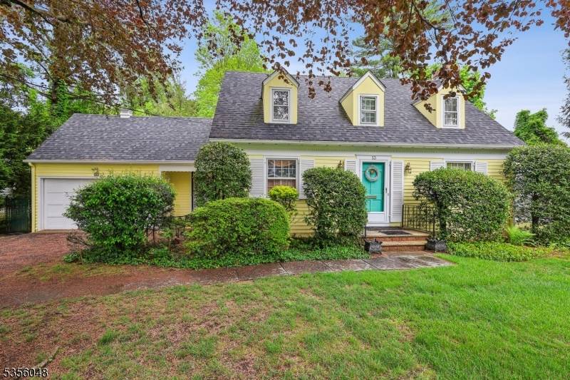 53 Sunset Dr, Summit City, NJ 07901