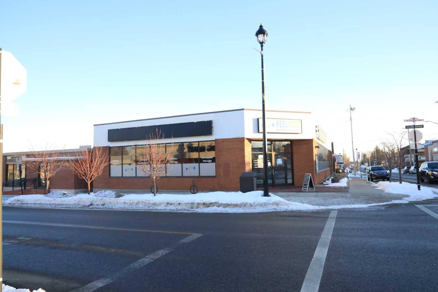Strathmore, AB T1P 1K2,137 Second AVE