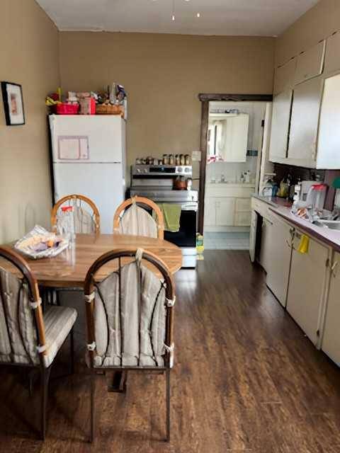 Coleman, AB T0K 0M0,7817 19 AVE