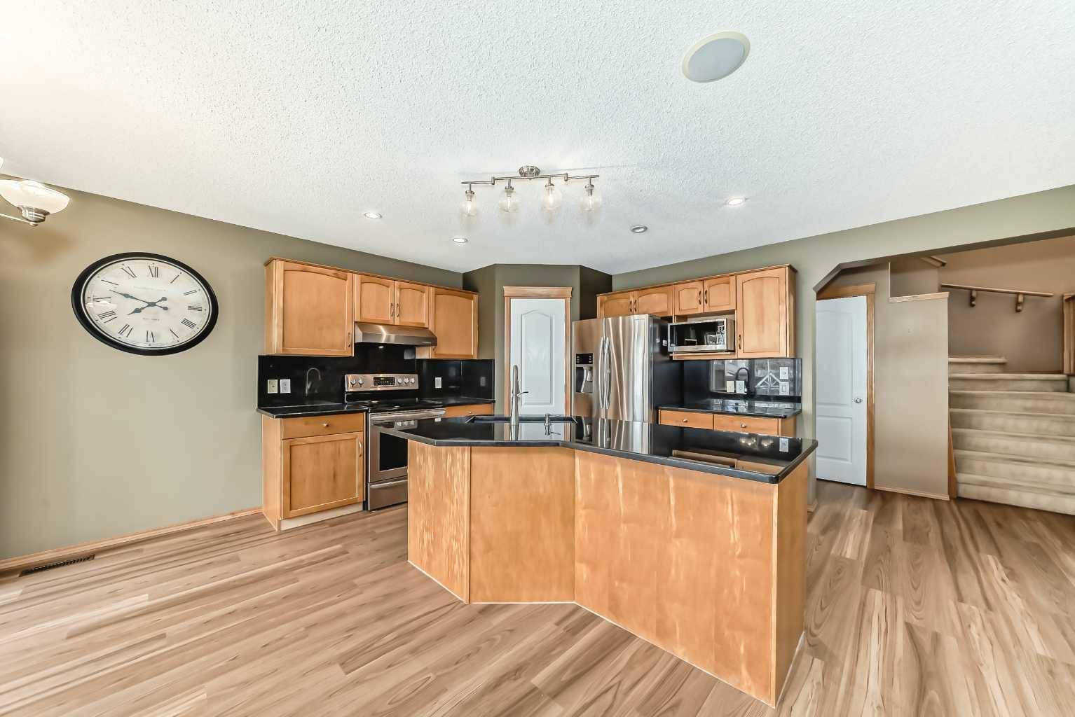 Calgary, AB T3M 1G4,176 Cranwell CRES Southeast