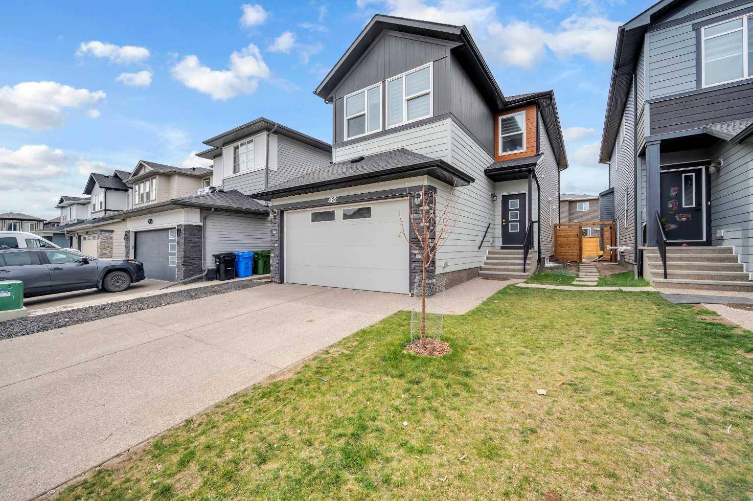 Calgary, AB T3J 2L1,482 Savanna WAY NE