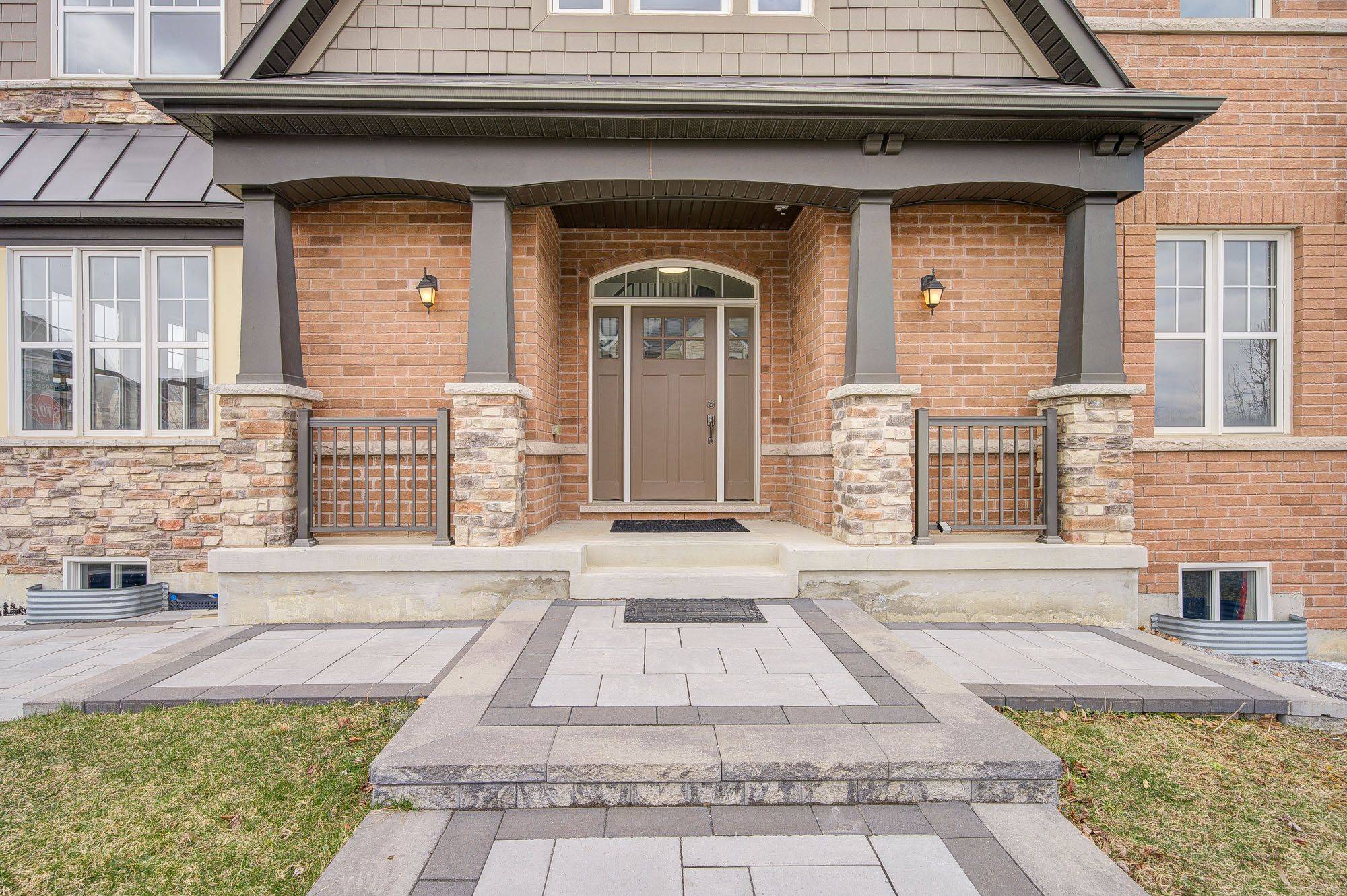 Aurora, ON L4G 0Y6,152 Baber CRES