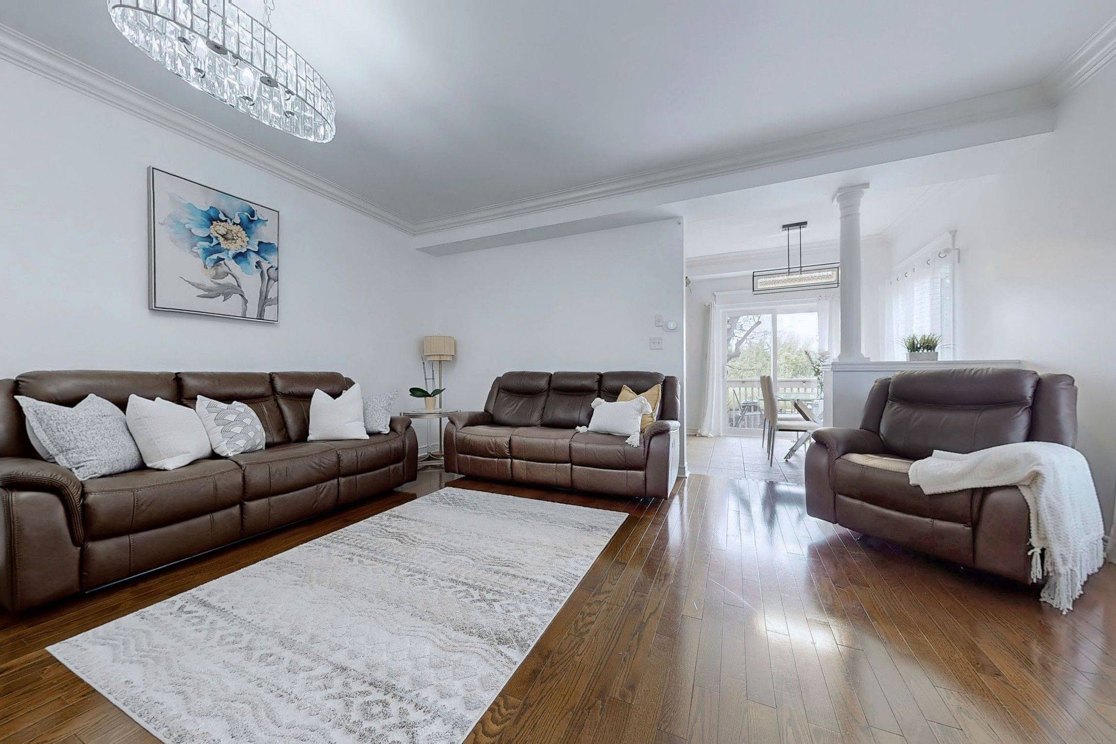 Newmarket, ON L3X 3E8,194 Tom Taylor CRES