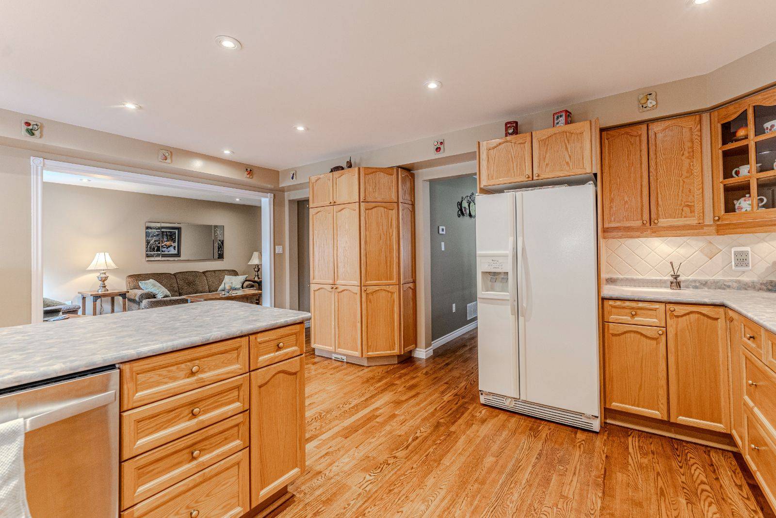 Barrie, ON L4N 0B1,64 Summerset DR