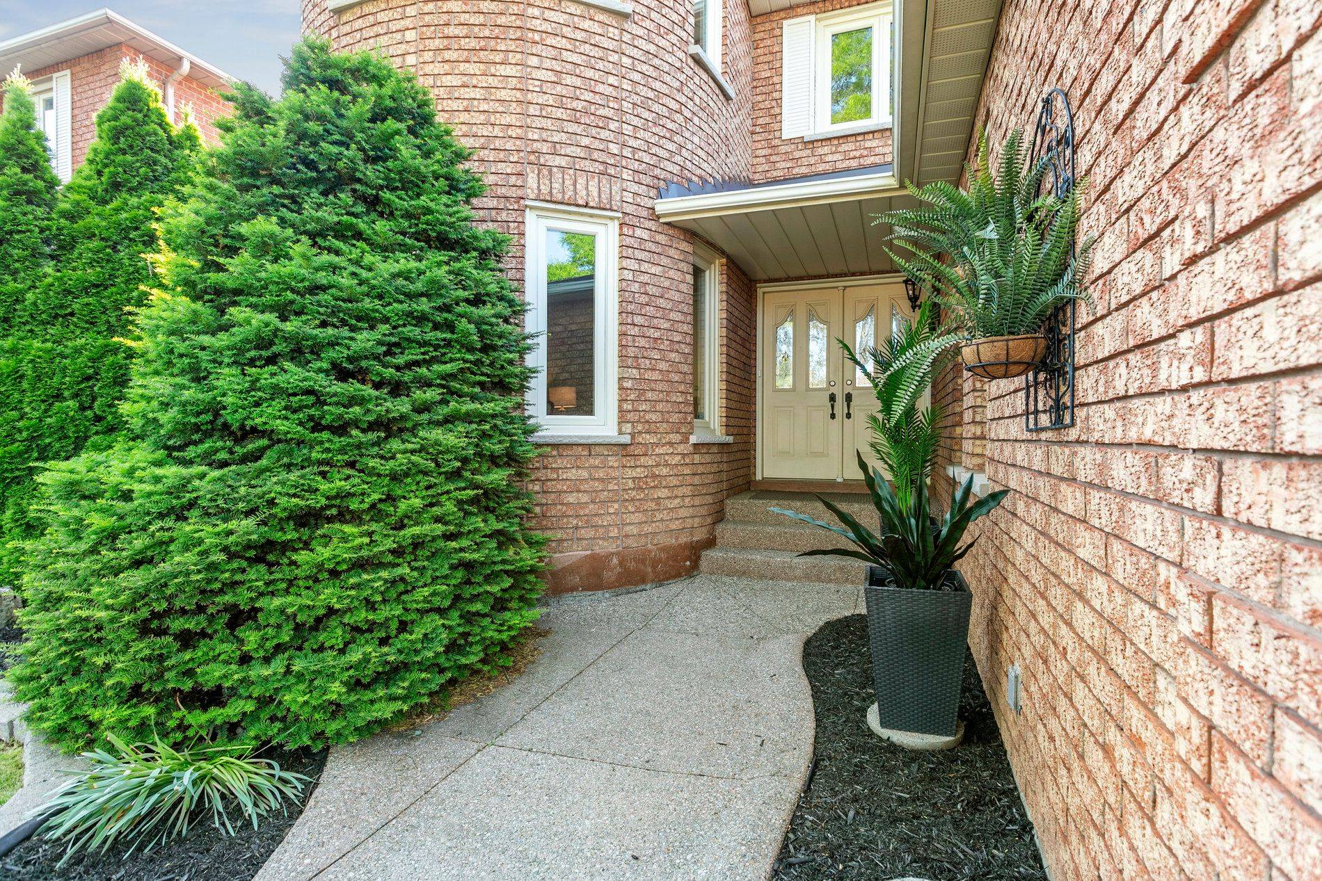 Oakville, ON L6J 7B5,2765 Hardy CRES