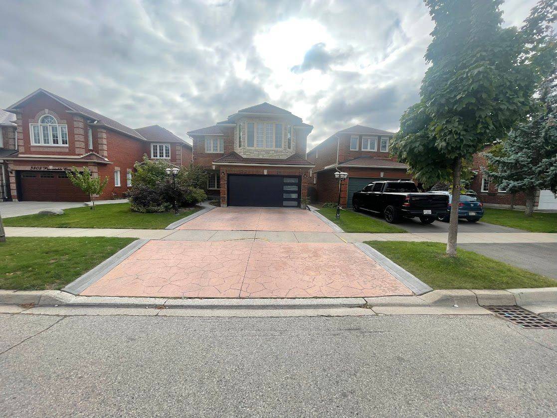 Mississauga, ON L5N 6W8,3812 Periwinkle CRES #Lower