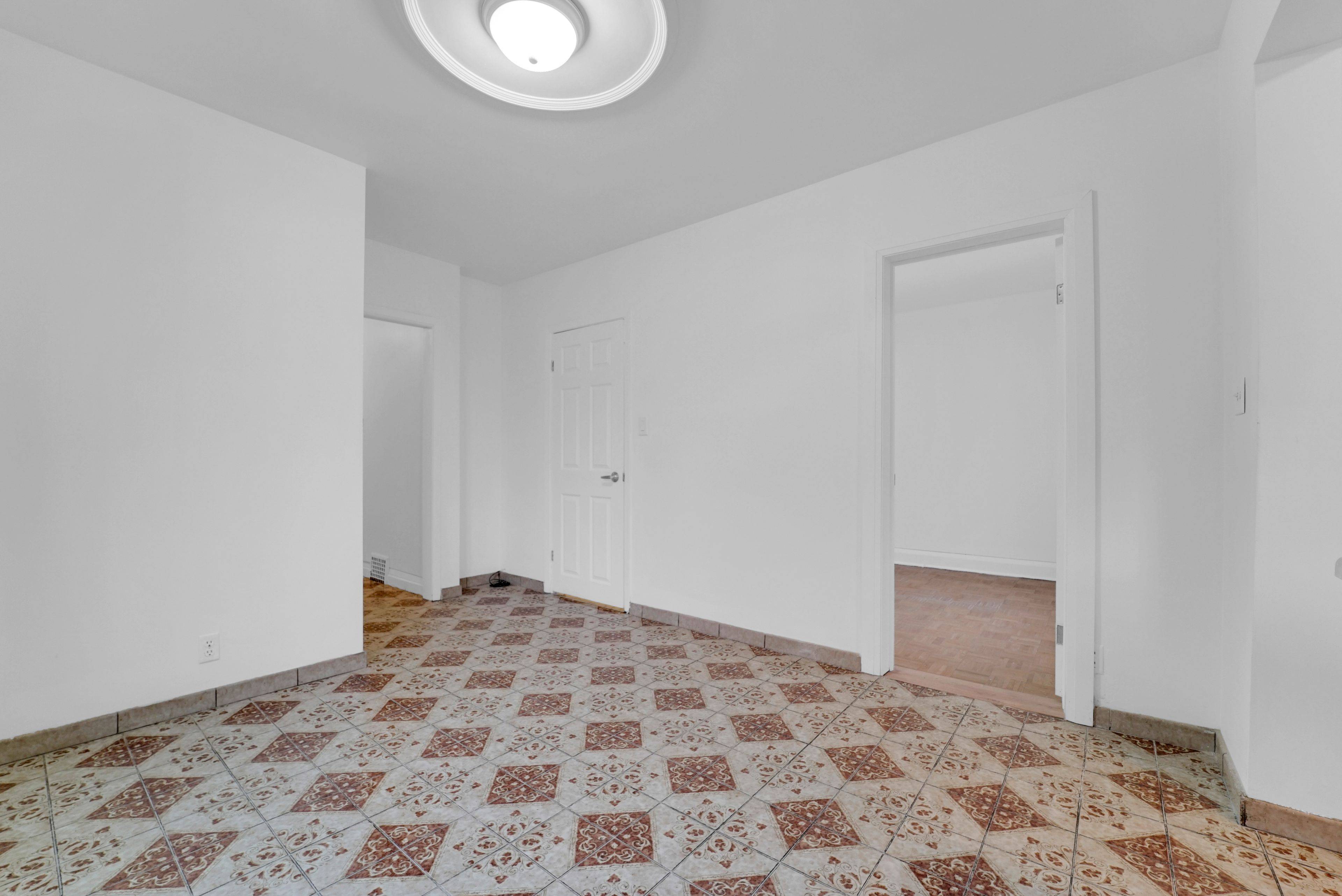 Toronto W03, ON M6E 1G5,151 Ascot AVE #Main