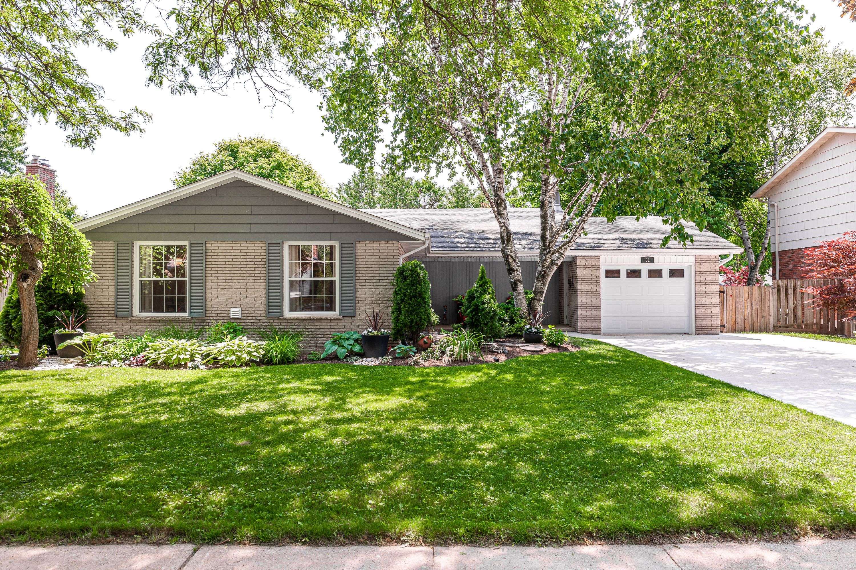 31 Park Lane DR, Stratford, ON N5A 5C1