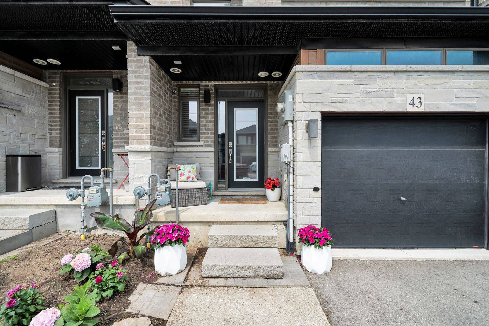 Hamilton, ON L8J 0L5,43 Greenwich AVE