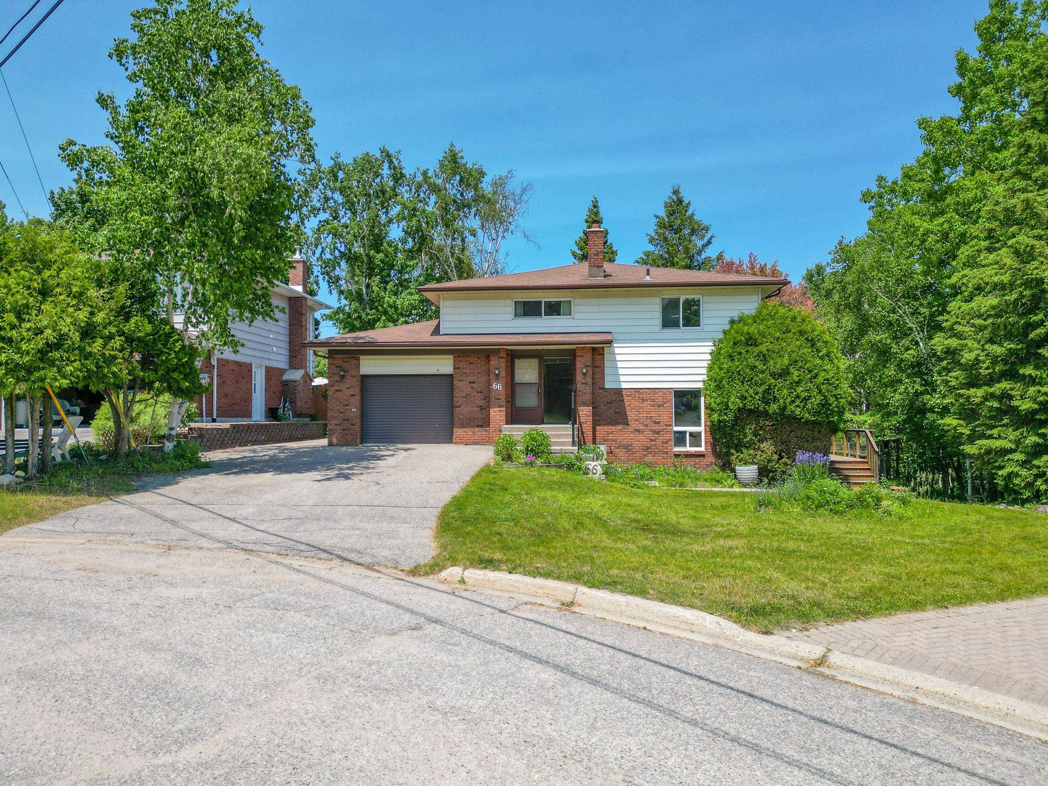 66 Sable CRES,  North Bay,  ON P1A 3X7