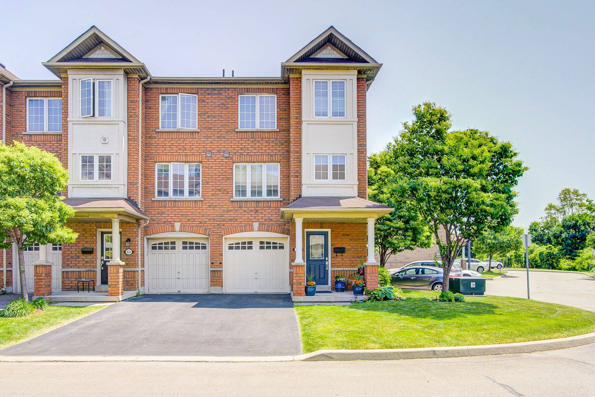 Hamilton, ON L8H 6X2,470 Beach BLVD #63