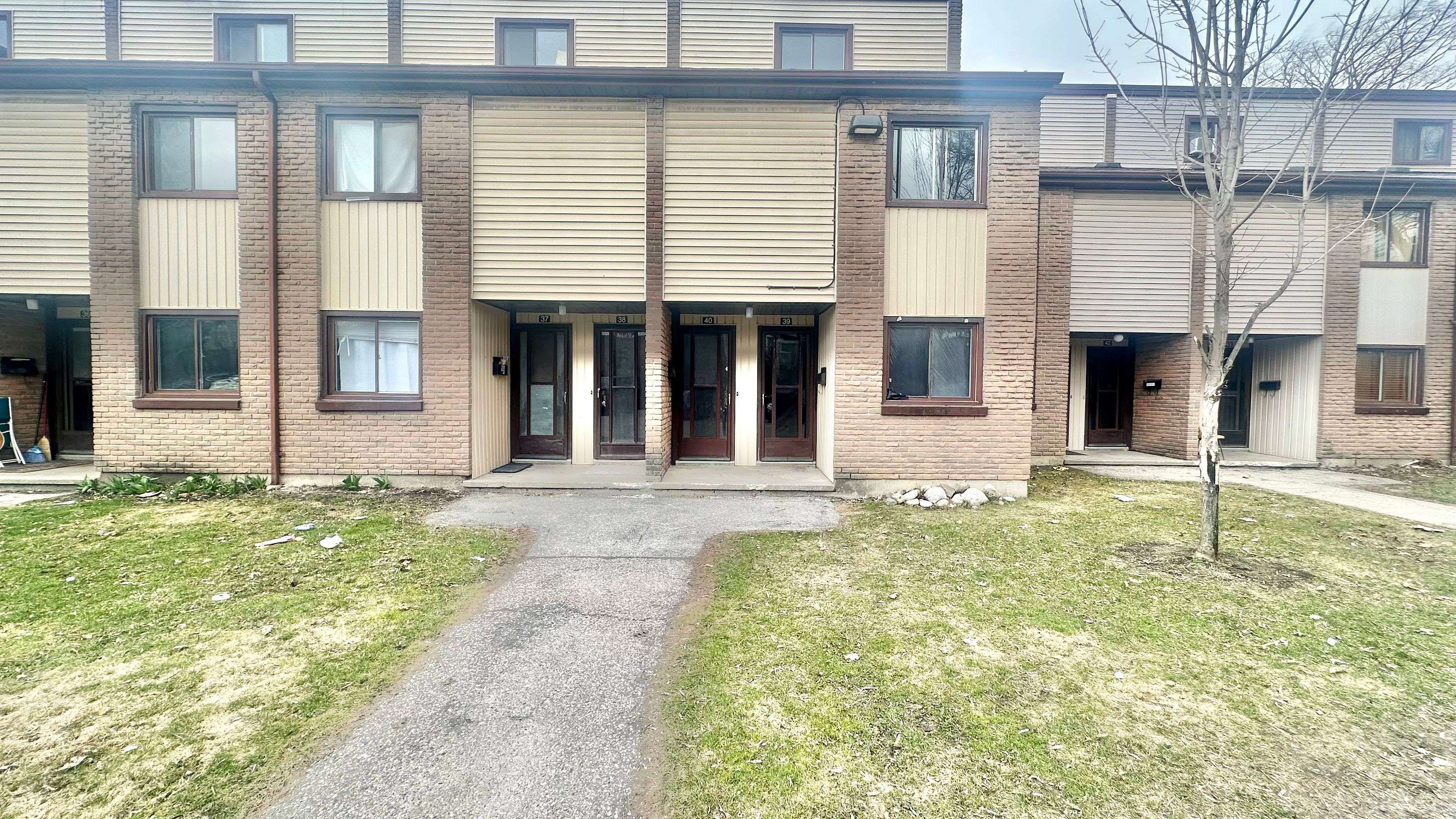 1200 Courtland AVE E #27, Kitchener, ON N2C 1K7