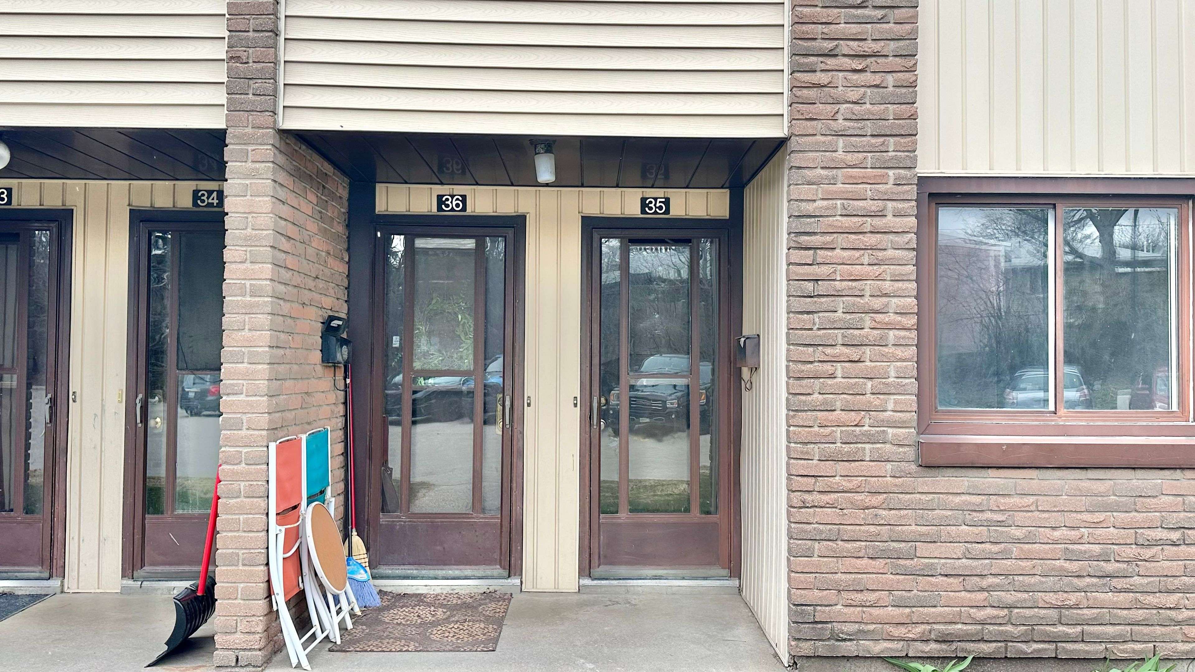 Kitchener, ON N2C 1K7,1200 Courtland AVE E #27
