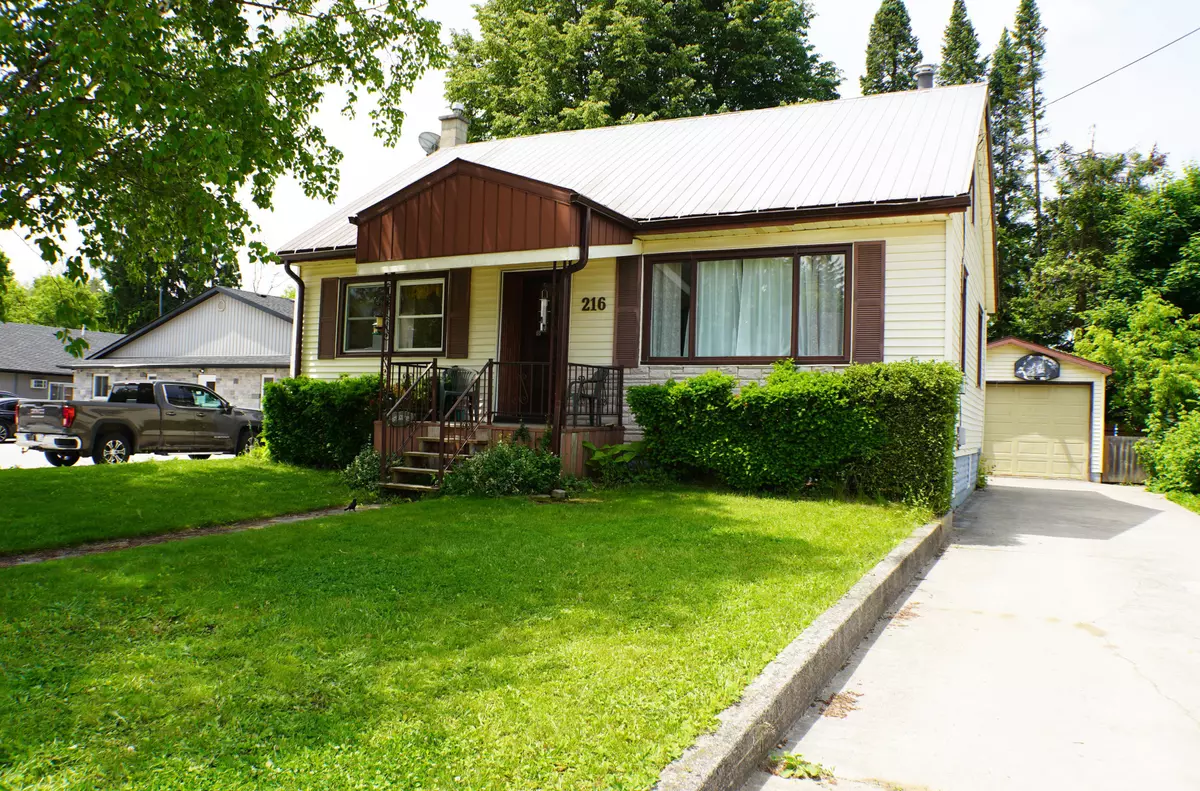 West Grey, ON N0G 1R0,216 Queen ST S