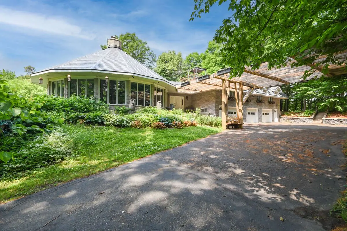 1826 Canaan RD, Orleans - Cumberland And Area, ON K4C 1J5