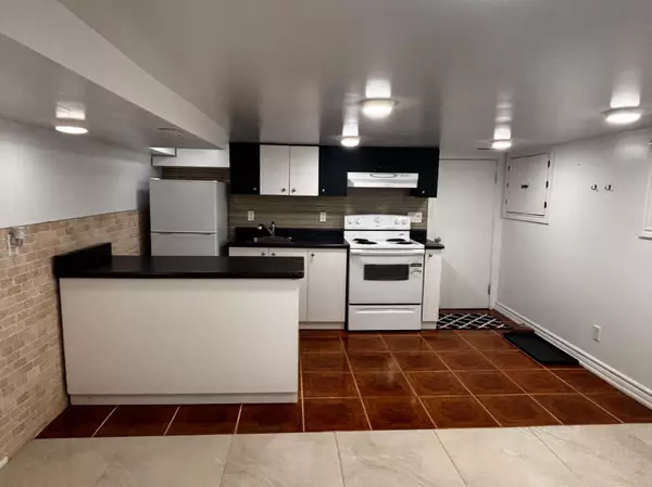 433 Symington AVE #Basement, Toronto W03, ON M6N 2W4