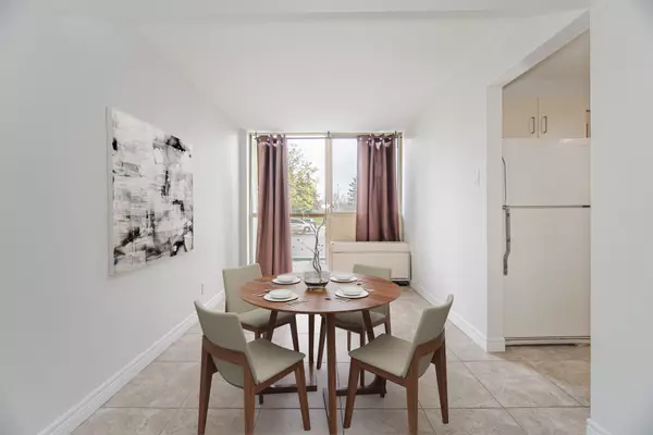 Toronto W10, ON M9V 5E7,61 Markbrook LN #101