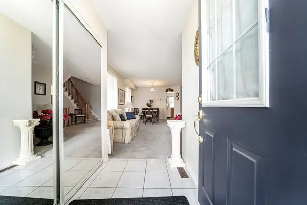 Brampton, ON L6W 4G4,98 Merganser CRES