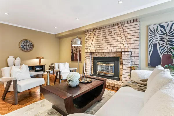 Oakville, ON L6J 7B5,2765 Hardy CRES