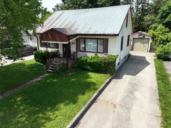 West Grey, ON N0G 1R0,216 Queen ST S