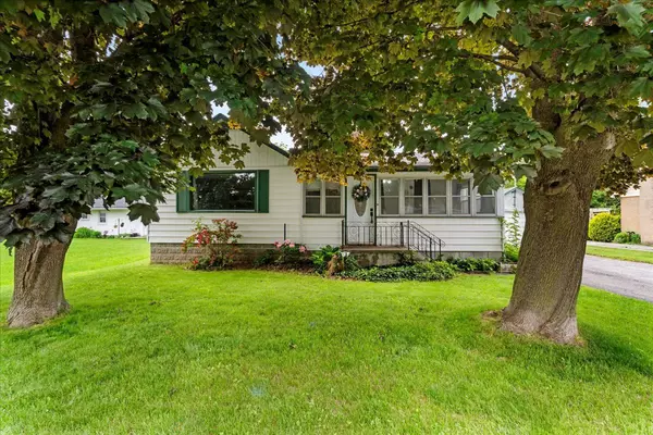 Prince Edward County, ON K0K 2T0,48 Paul ST