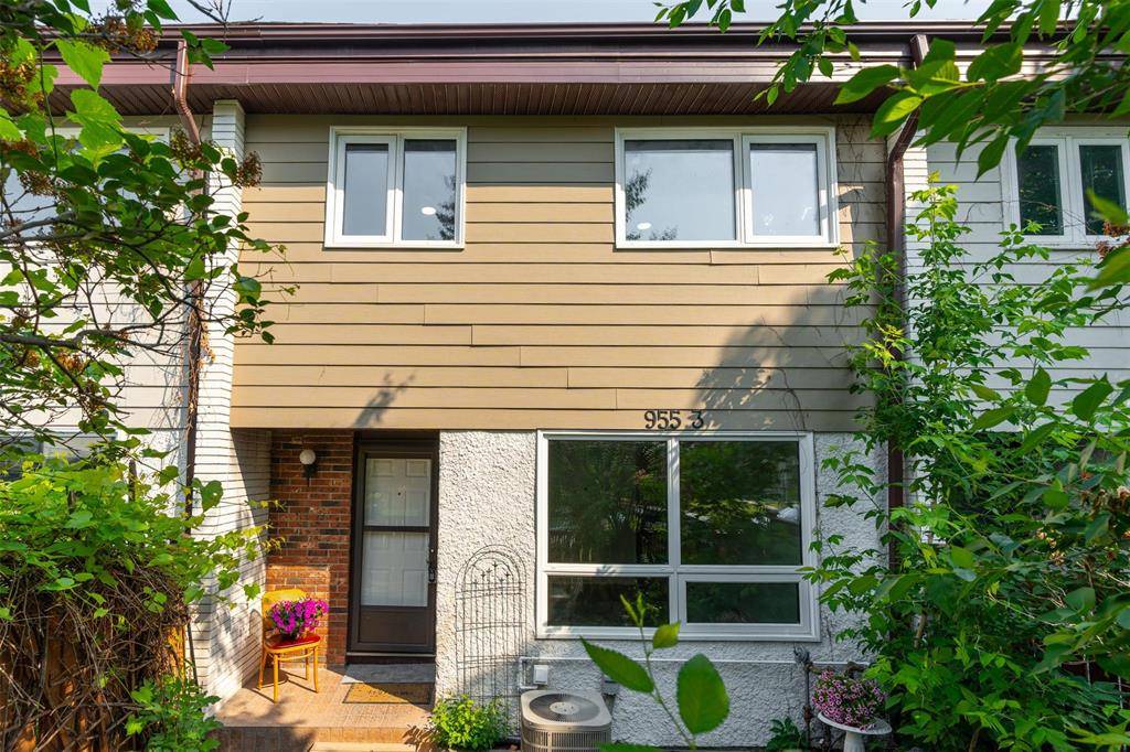 955 Summerside AVE, Winnipeg, MB R3T 4Y1