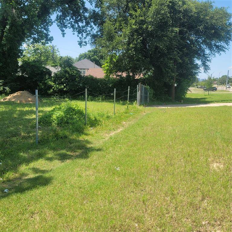Dallas, TX 75215,1715 Garden Drive