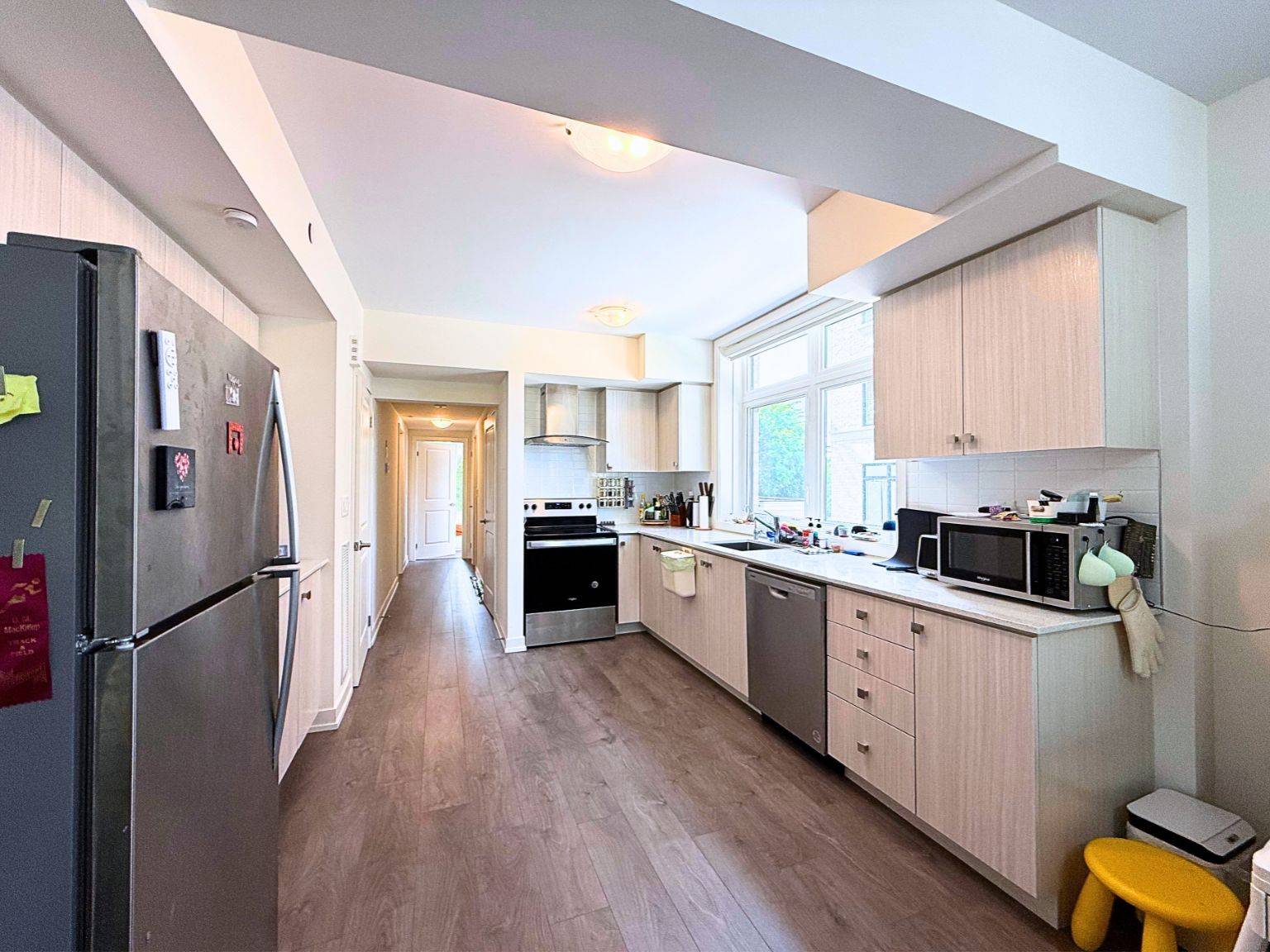Richmond Hill, ON L4C 5W2,58 Elizabeth ST S #2201