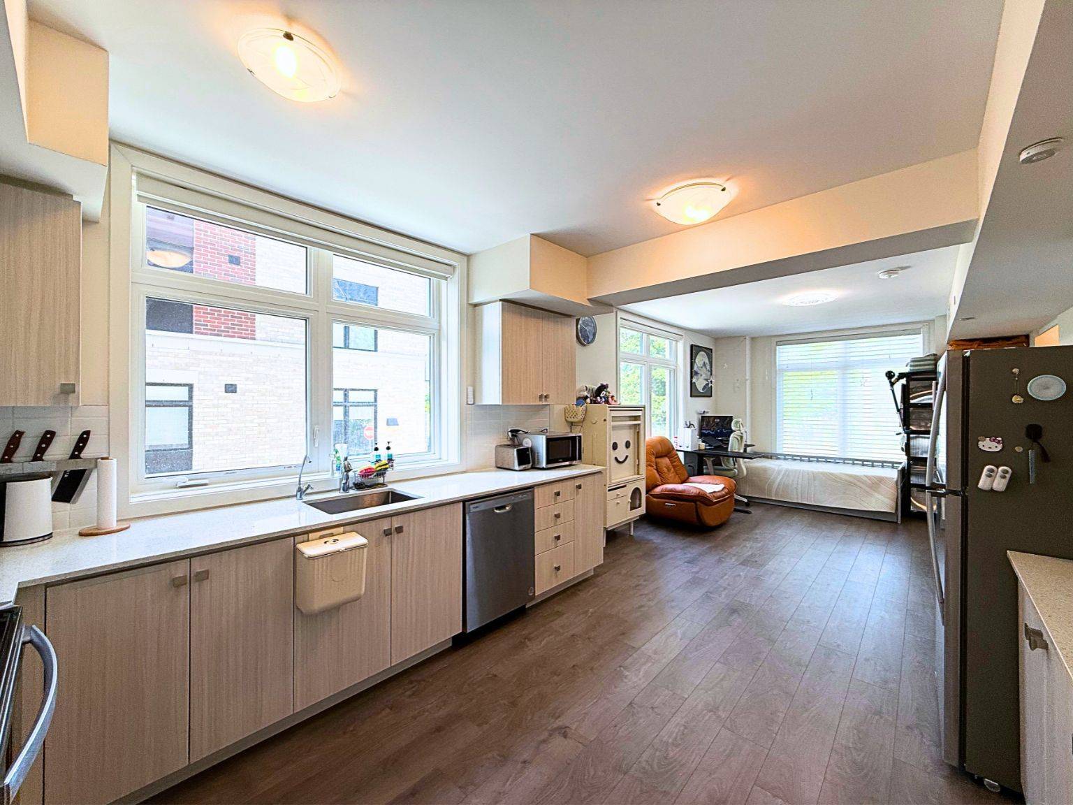 Richmond Hill, ON L4C 5W2,58 Elizabeth ST S #2201