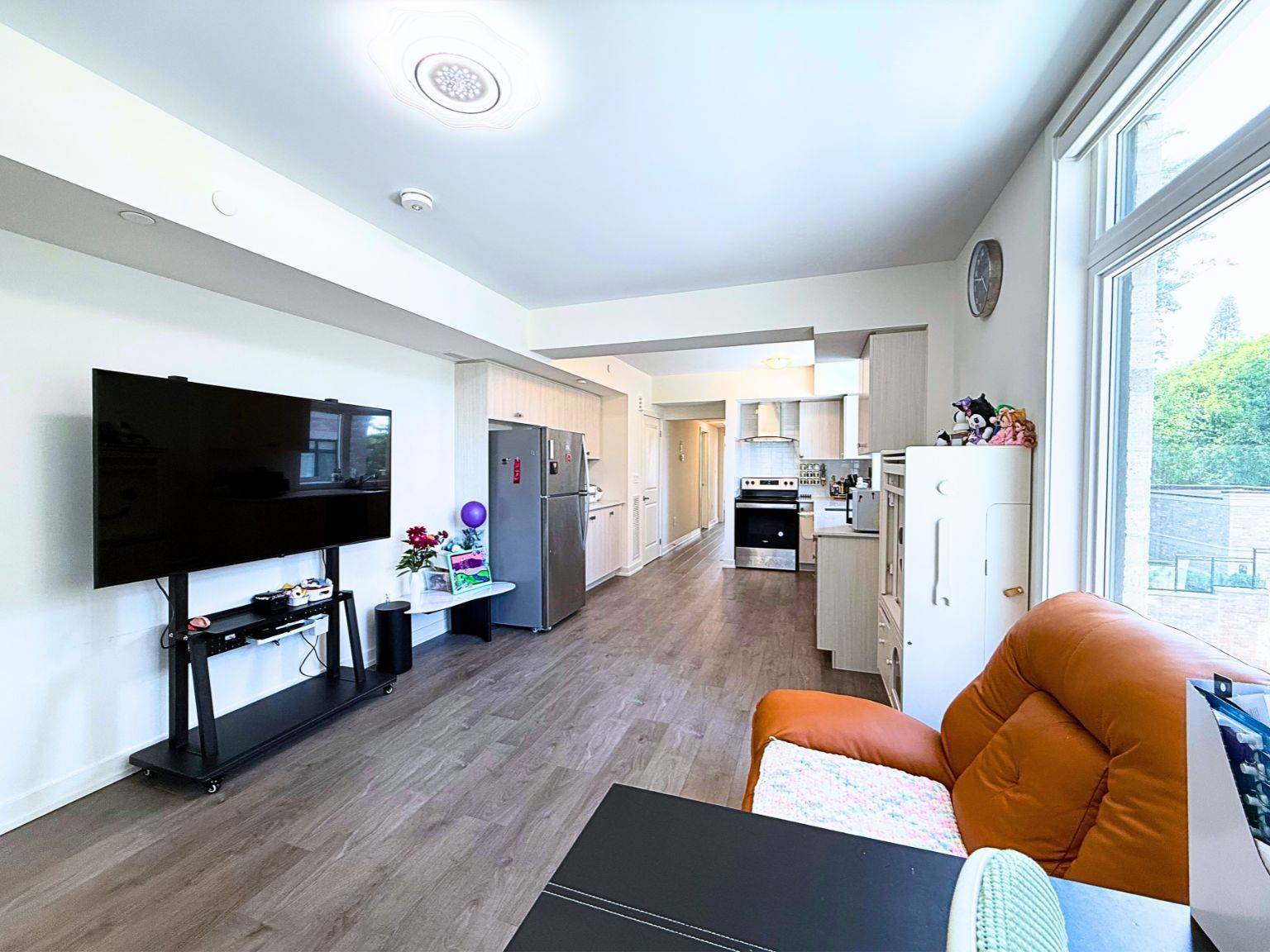 Richmond Hill, ON L4C 5W2,58 Elizabeth ST S #2201