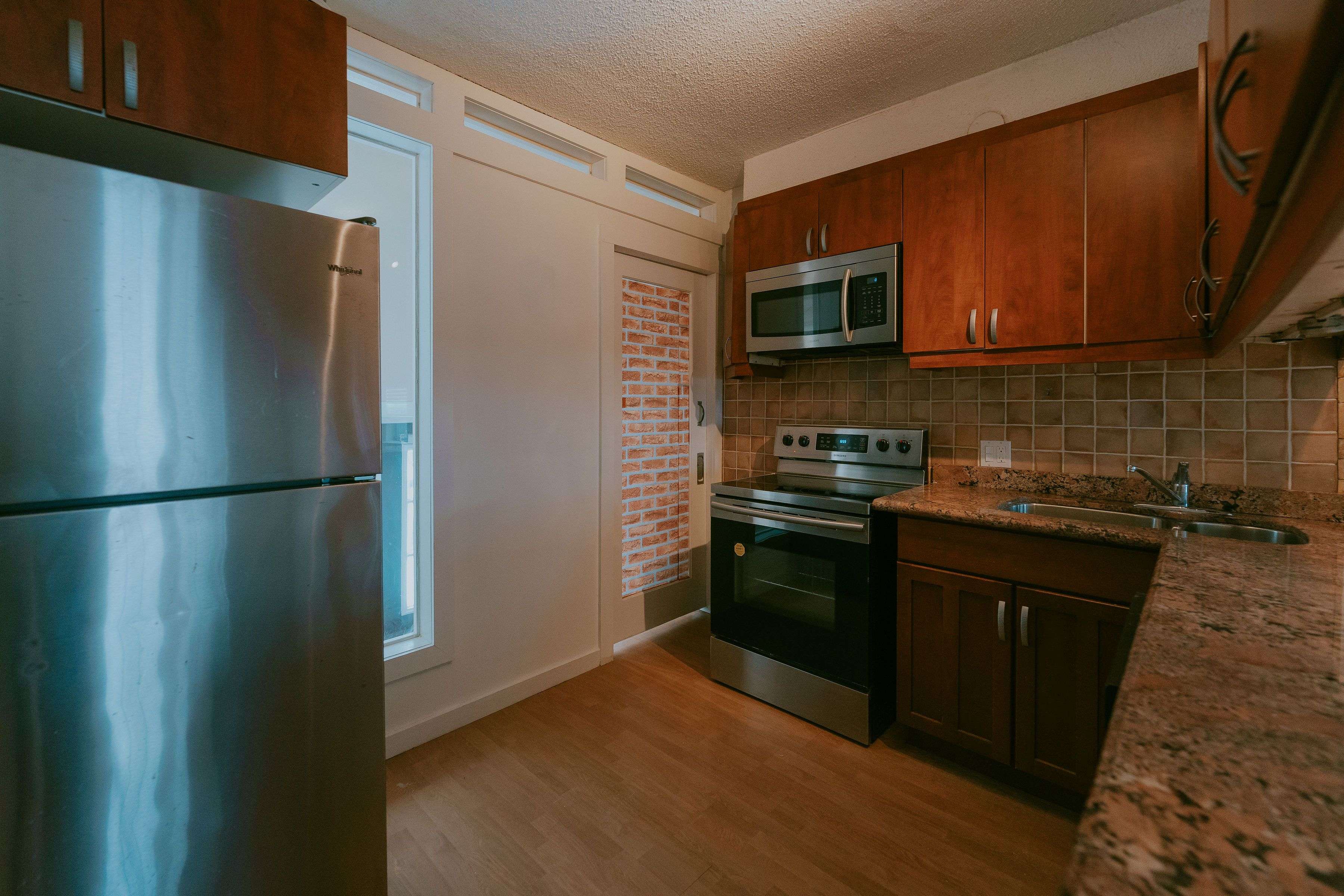 Toronto W04, ON M6E 2L9,183 Livingstone AVE W