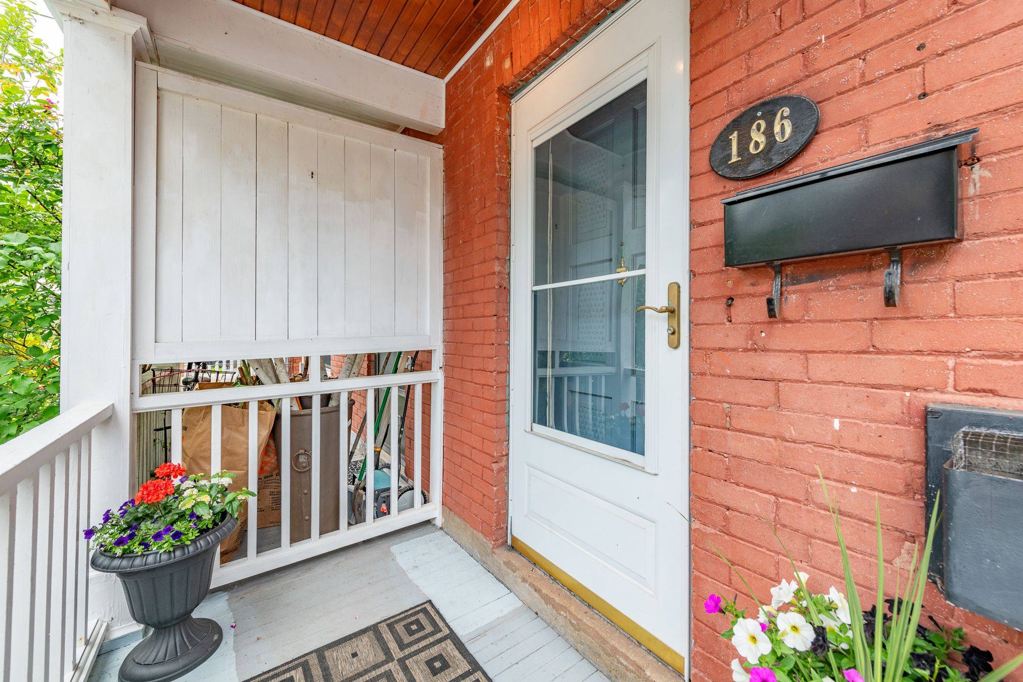 Glebe - Ottawa East And Area, ON K1S 1K8,186 Mcgillivray ST