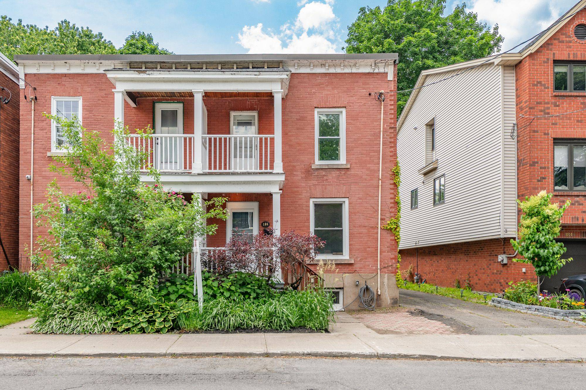 Glebe - Ottawa East And Area, ON K1S 1K8,186 Mcgillivray ST